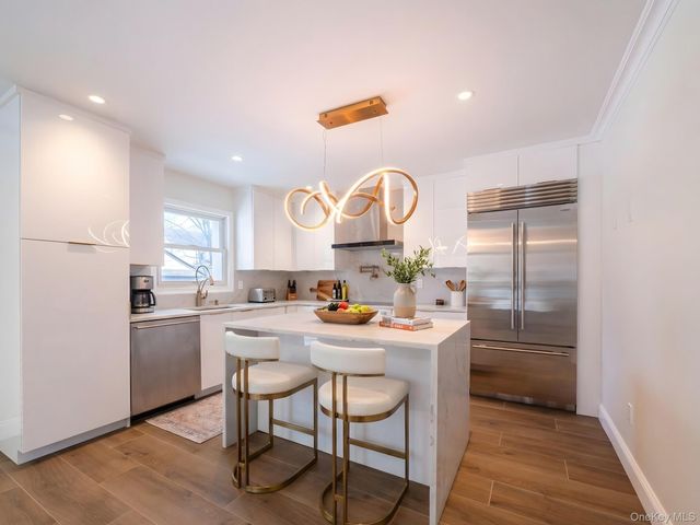 6961 180th Street, Fresh Meadows, NY 11365