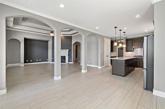 4806 Enchanted Springs Drive, Rosharon, TX 77583