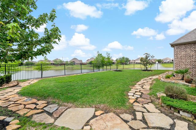 4806 Enchanted Springs Drive, Rosharon, TX 77583
