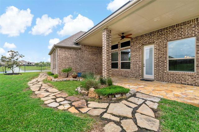 4806 Enchanted Springs Drive, Rosharon, TX 77583