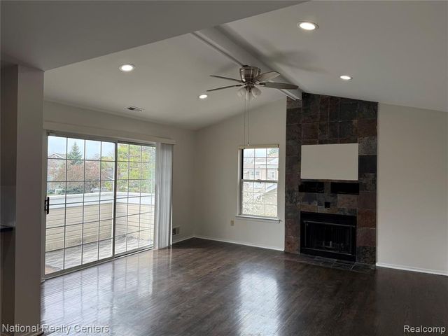 6677 Chimney Sweep, West Bloomfield, MI 48322