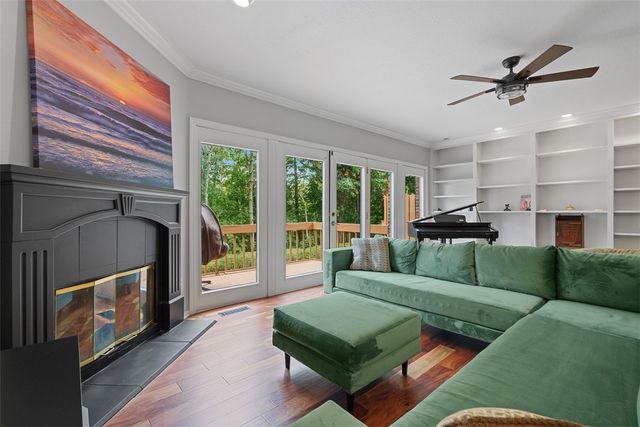 1606 Stone Mansion Drive, Franklin Park, PA 15143