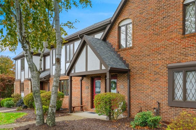 1606 Stone Mansion Drive, Franklin Park, PA 15143