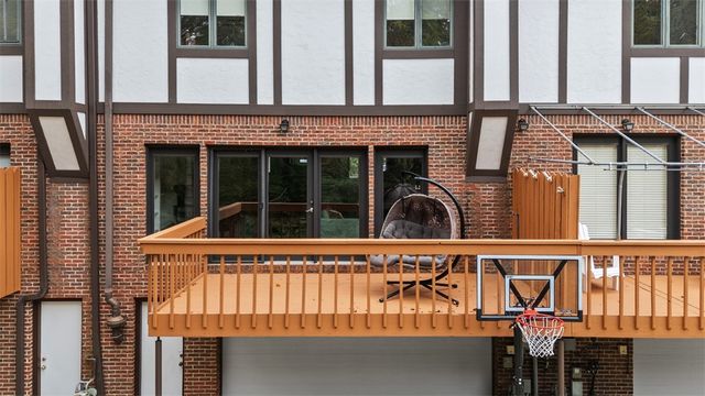 1606 Stone Mansion Drive, Franklin Park, PA 15143