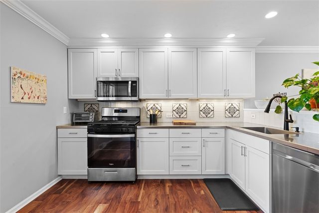 1606 Stone Mansion Drive, Franklin Park, PA 15143