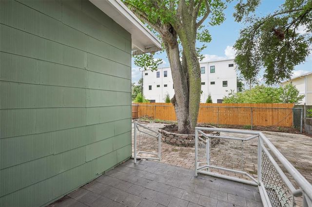 1305 E 17TH AVENUE, Tampa, FL 33605
