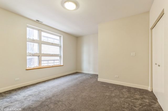 7209 N Oakley Avenue, Chicago, IL 60645