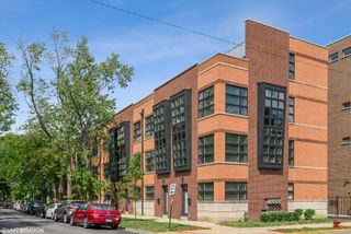7209 N Oakley Avenue, Chicago, IL 60645