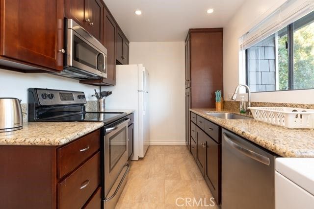 226 Springview, Irvine, CA 92620