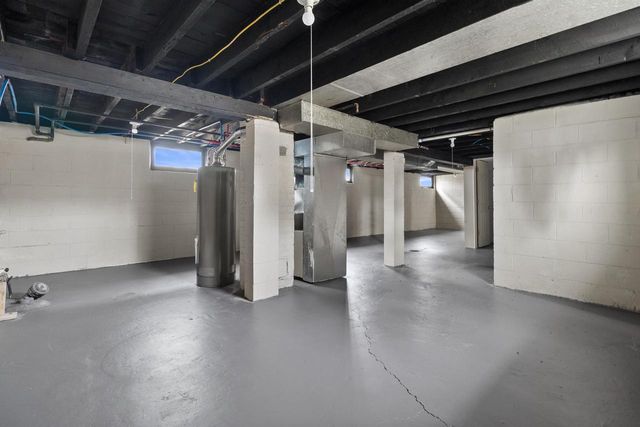 2300 Victoria DRIVE, Racine, WI 53403