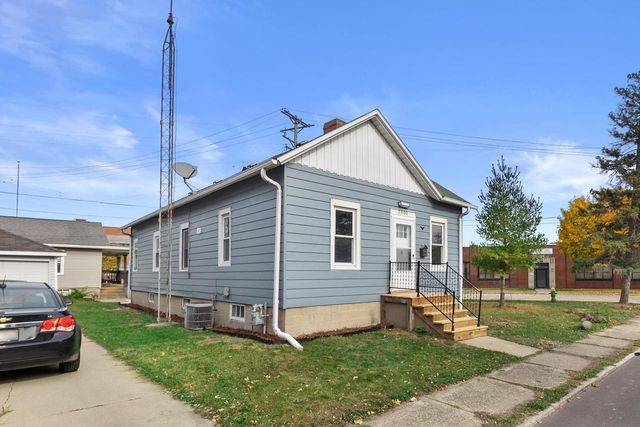 2300 Victoria DRIVE, Racine, WI 53403