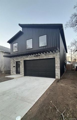 728 E Meyers Avenue, Hazel Park, MI 48030