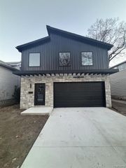 728 E Meyers Avenue, Hazel Park, MI 48030