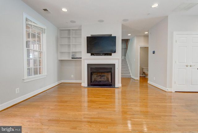 904 OAK KNOLL TER, Rockville, MD 20850
