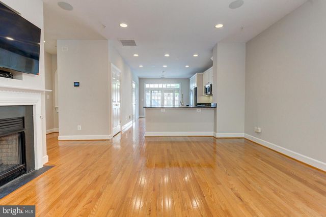 904 OAK KNOLL TER, Rockville, MD 20850