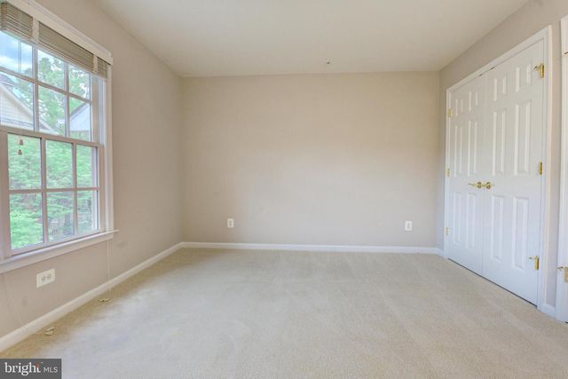 904 OAK KNOLL TER, Rockville, MD 20850