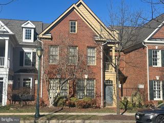 904 OAK KNOLL TER, Rockville, MD 20850