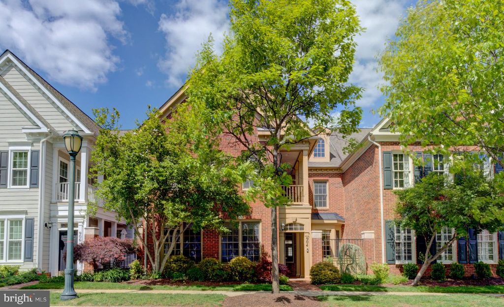 904 OAK KNOLL TER, Rockville, MD 20850