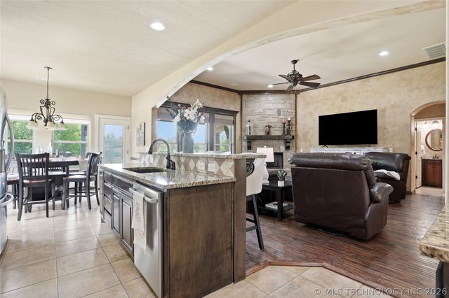 304 S 76th Street, Broken Arrow, OK 74014