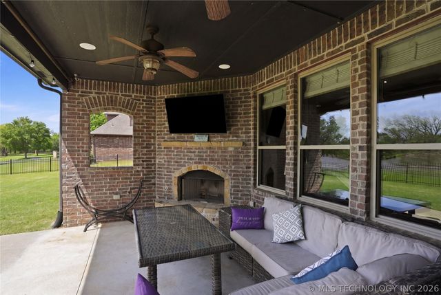 304 S 76th Street, Broken Arrow, OK 74014