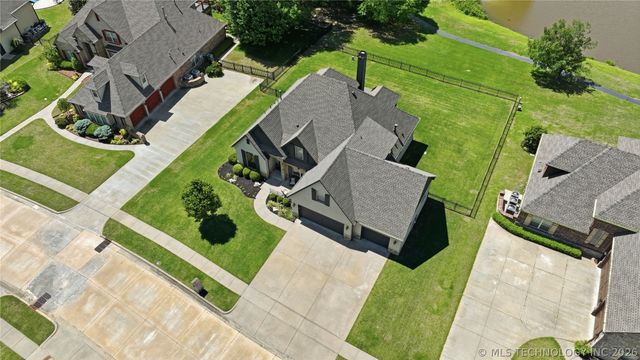 304 S 76th Street, Broken Arrow, OK 74014