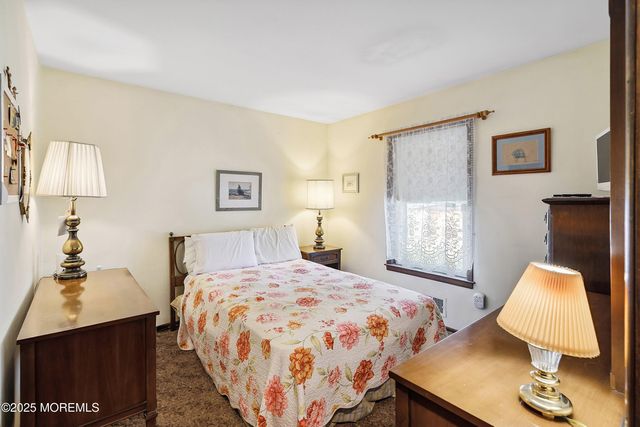 620 Pacific Avenue, Beachwood, NJ 08722