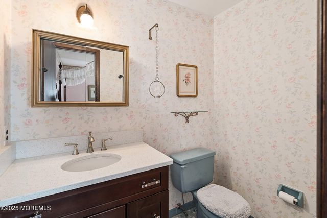 620 Pacific Avenue, Beachwood, NJ 08722