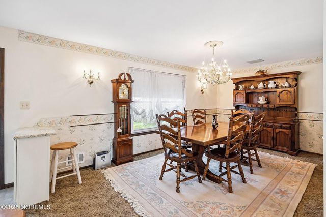 620 Pacific Avenue, Beachwood, NJ 08722