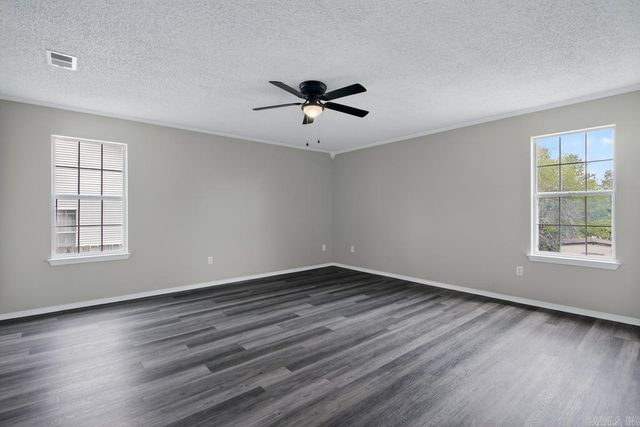 13615 Carrington Place Dr, Alexander, AR 72002