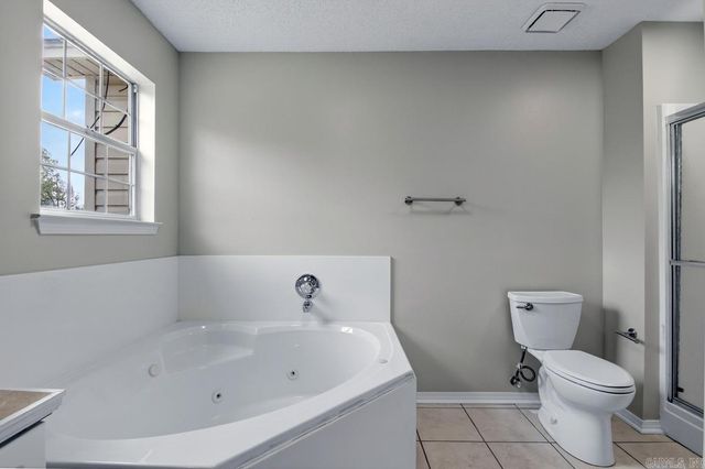 13615 Carrington Place Dr, Alexander, AR 72002