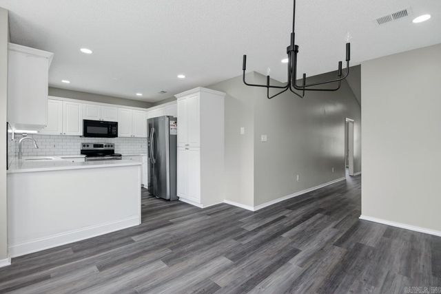 13615 Carrington Place Dr, Alexander, AR 72002