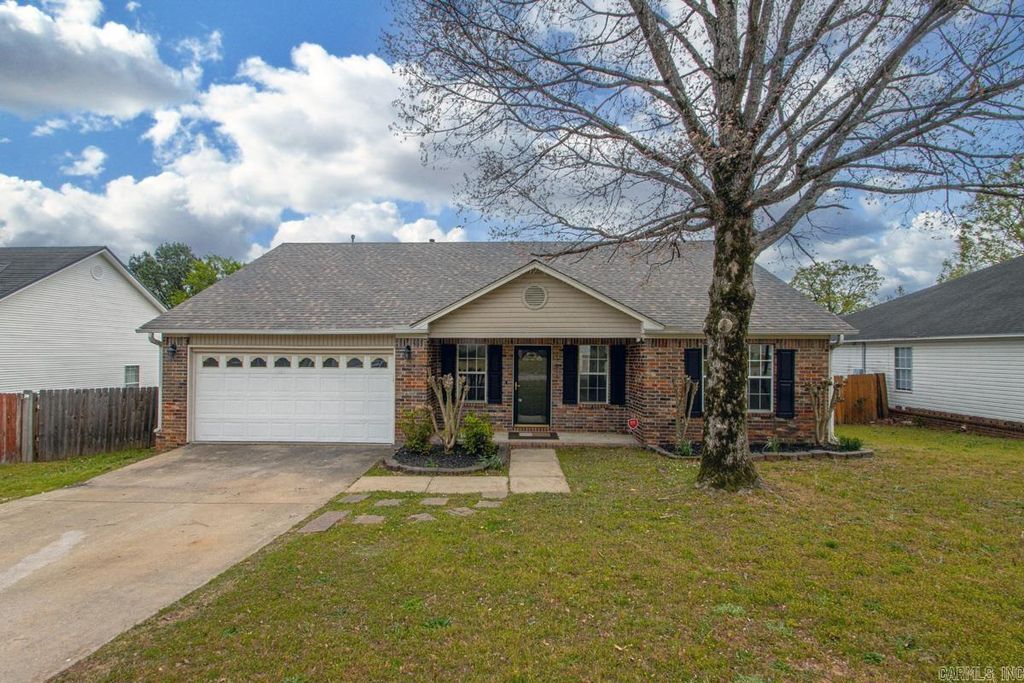 13615 Carrington Place Dr, Alexander, AR 72002