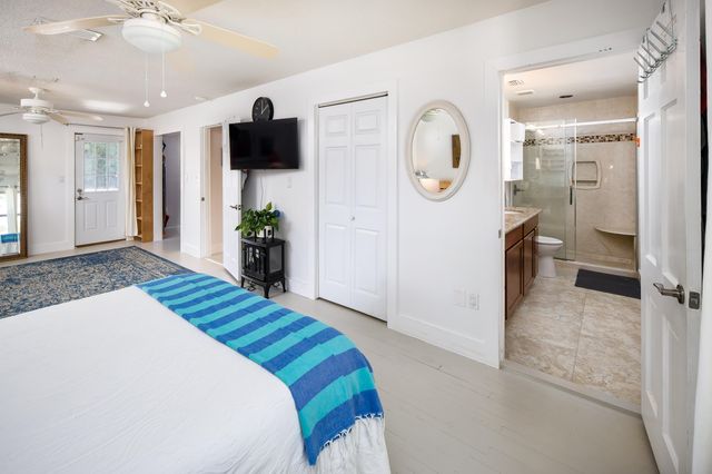 327 NE Yacht Club Drive, Fort Walton Beach, FL 32548
