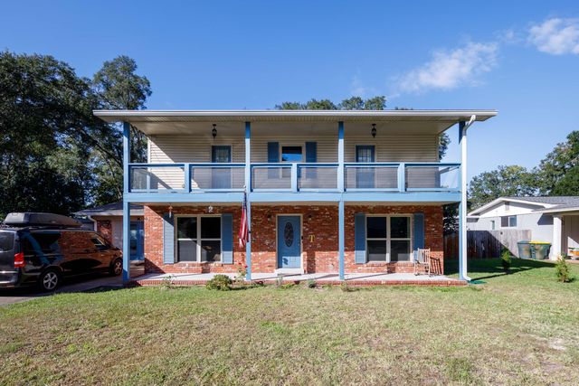 327 NE Yacht Club Drive, Fort Walton Beach, FL 32548