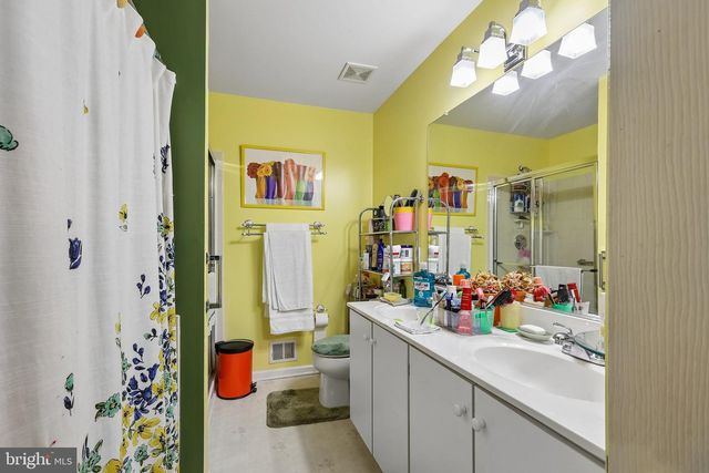 2525 JAMES MADISON CIR, Herndon, VA 20171