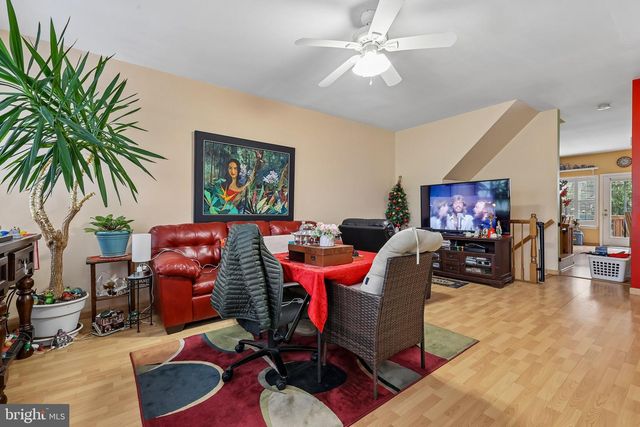 2525 JAMES MADISON CIR, Herndon, VA 20171