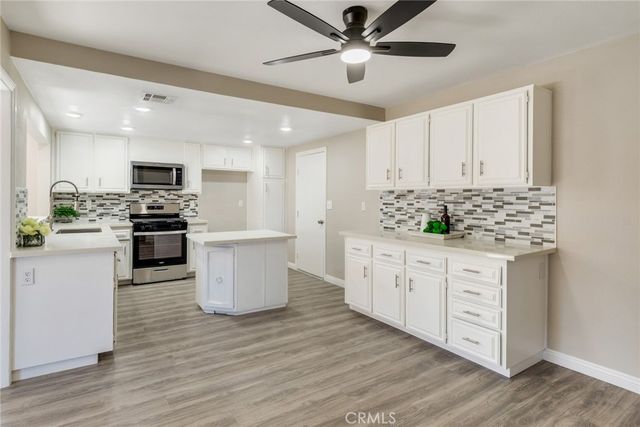 1825 Flame Tree, Hemet, CA 92545