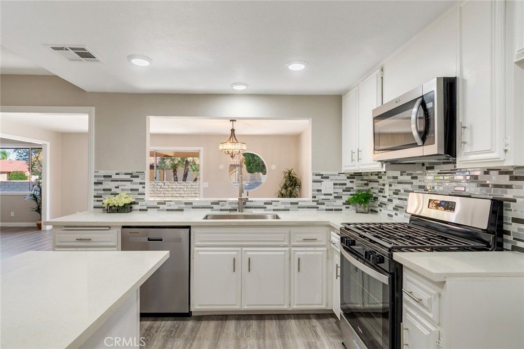 1825 Flame Tree, Hemet, CA 92545