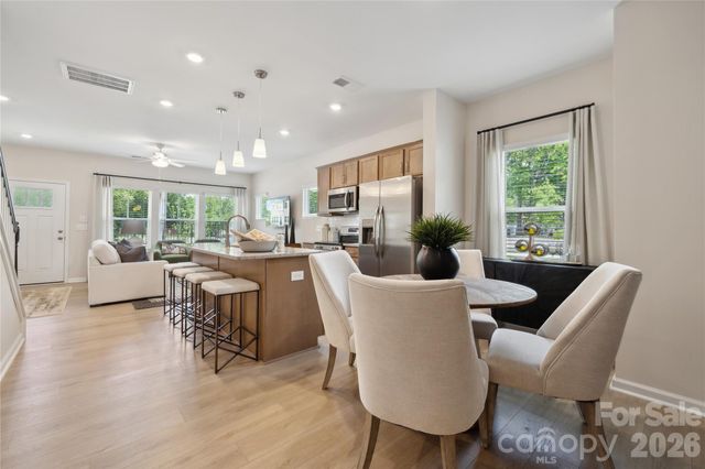 5617 Retledge Street, Charlotte, NC 28269