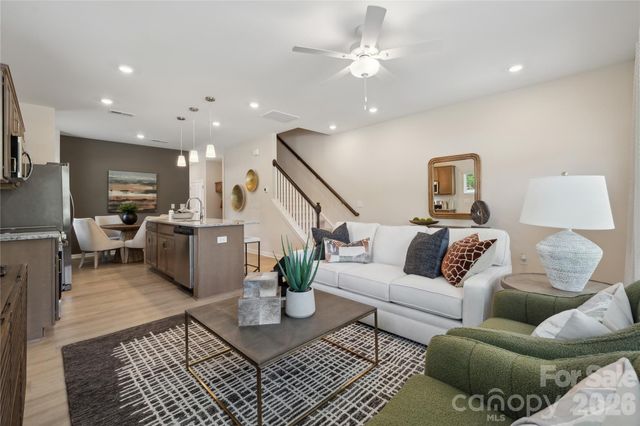 5617 Retledge Street, Charlotte, NC 28269