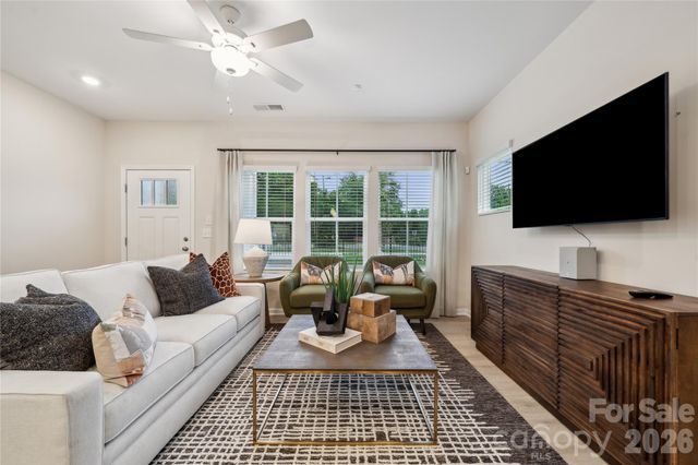 5617 Retledge Street, Charlotte, NC 28269