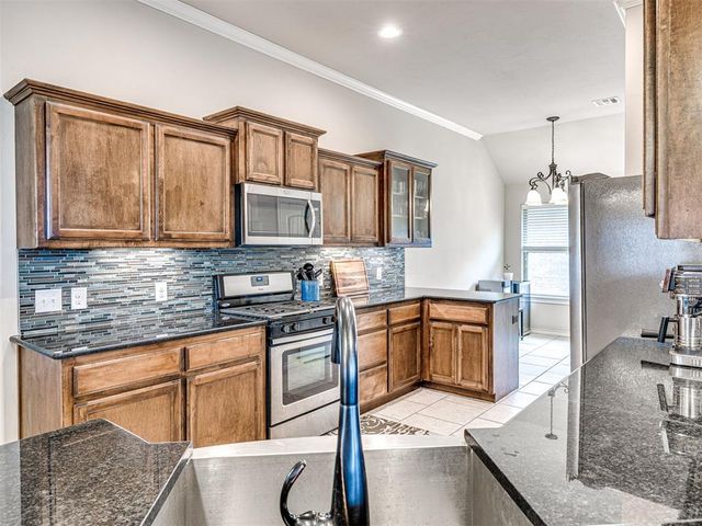 19324 Taggert Drive, Edmond, OK 73012