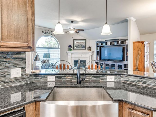 19324 Taggert Drive, Edmond, OK 73012