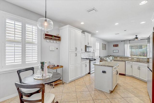 11118 FOSTER CARRIAGE ROAD, Lithia, FL 33547