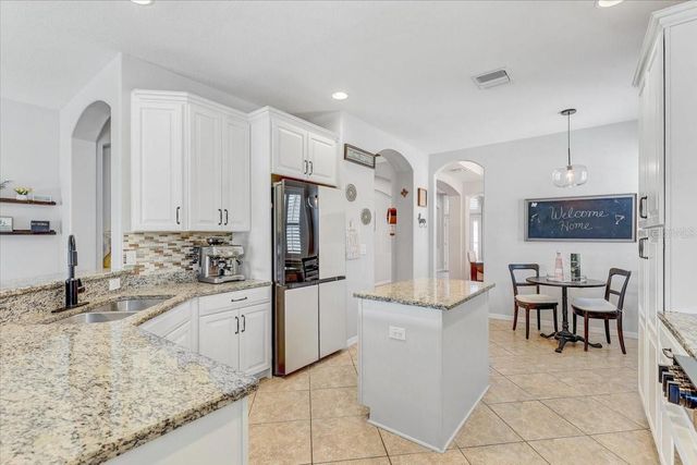 11118 FOSTER CARRIAGE ROAD, Lithia, FL 33547