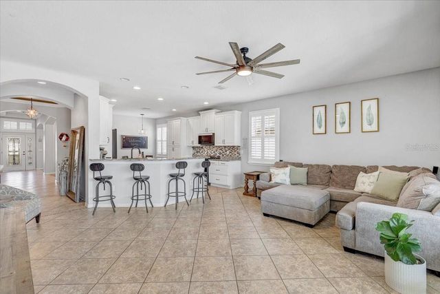 11118 FOSTER CARRIAGE ROAD, Lithia, FL 33547