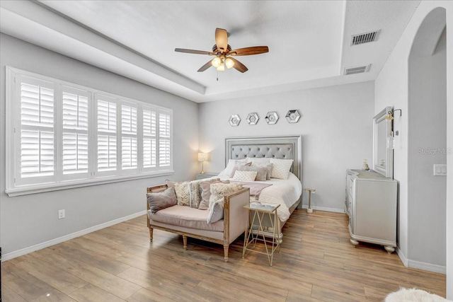 11118 FOSTER CARRIAGE ROAD, Lithia, FL 33547