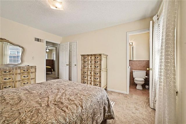 301 E 107th Terrace, Kansas City, MO 64114