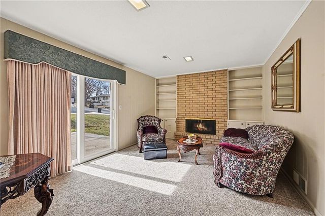 301 E 107th Terrace, Kansas City, MO 64114