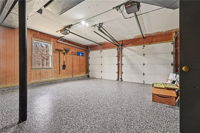 301 E 107th Terrace, Kansas City, MO 64114